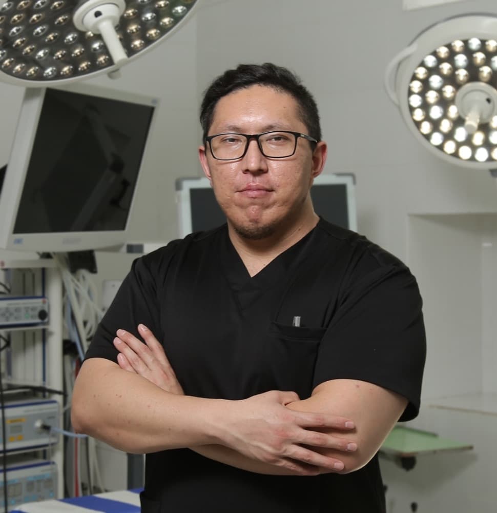 Dr. Sultonbek